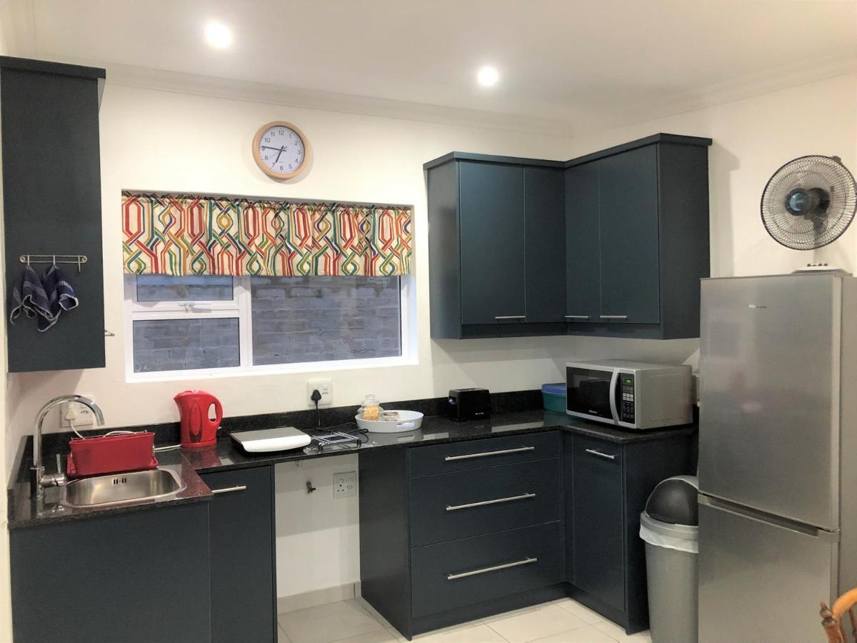 Baylight Accommodation 3 Selfcatering 1 Bedroom Apartment Sleeps 4 Мозел Бей Екстериор снимка