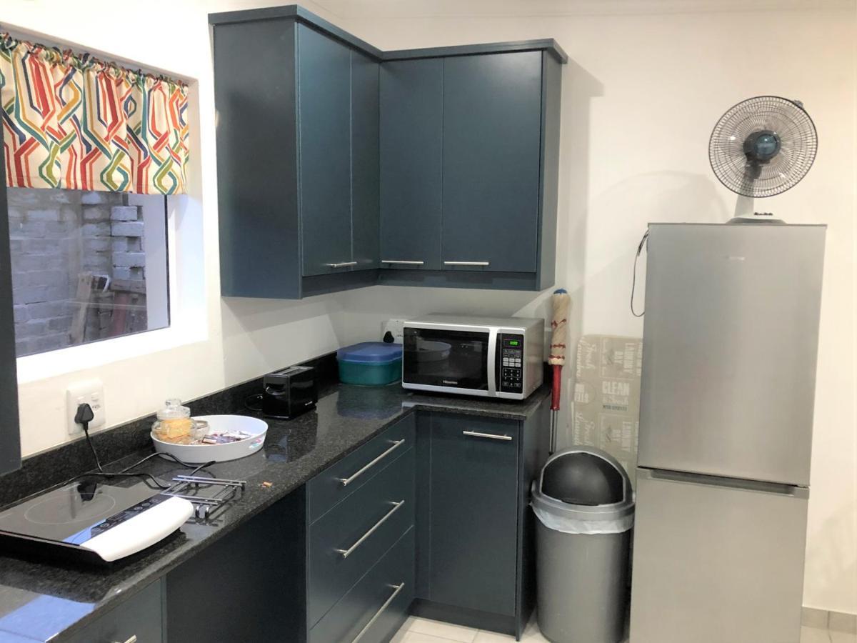 Baylight Accommodation 3 Selfcatering 1 Bedroom Apartment Sleeps 4 Мозел Бей Екстериор снимка