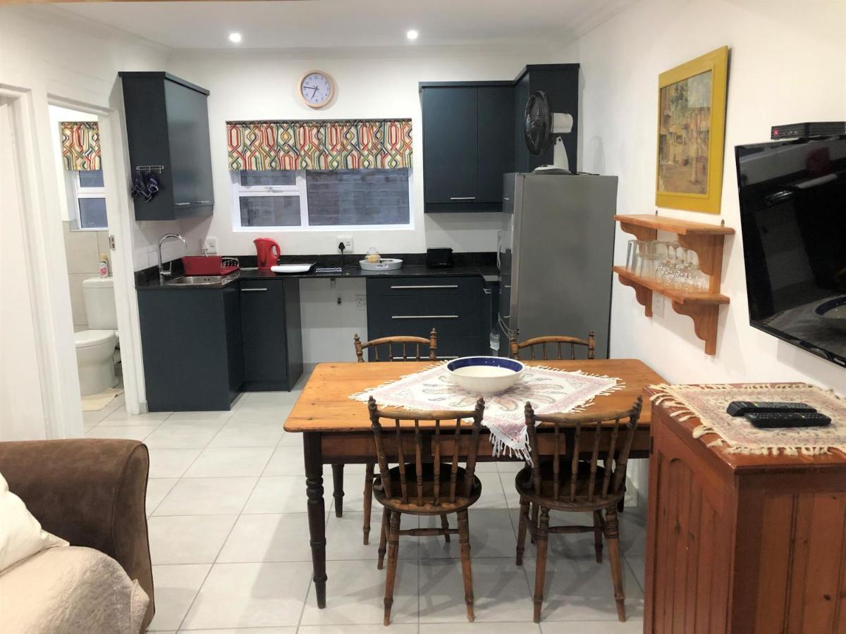 Baylight Accommodation 3 Selfcatering 1 Bedroom Apartment Sleeps 4 Мозел Бей Екстериор снимка